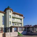 Zeleniy Bir ゲストハウス