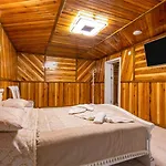ゲストハウス Zeleniy Bir