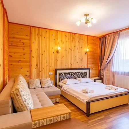 Zeleniy Bir 3*